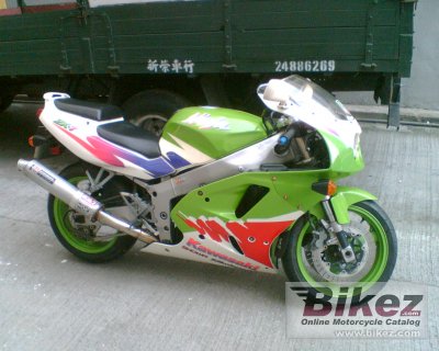 1995 Kawasaki ZXR 750 photo